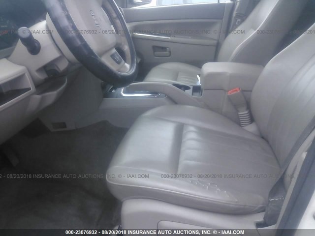 1J4GR48K55C555804 - 2005 JEEP GRAND CHEROKEE LAREDO/COLUMBIA/FREEDOM 白色 照片 5