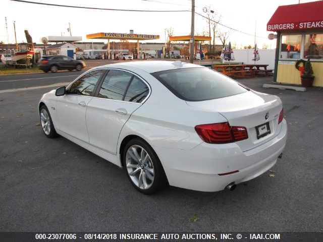 WBAFR7C53DC817433 - 2013 BMW 535 WHITE photo 3