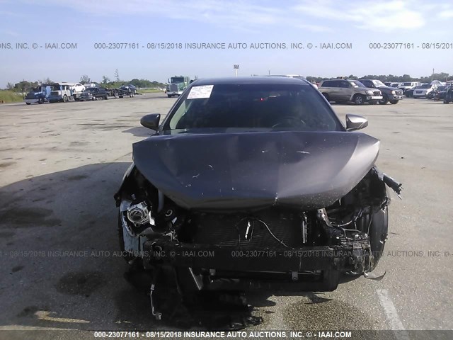 4T1BF1FK0HU380995 - 2017 TOYOTA CAMRY LE/XLE/SE/XSE GRAY photo 6