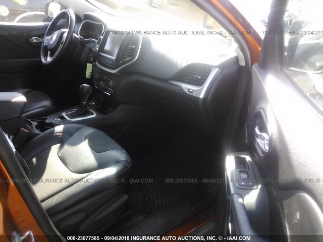 1C4PJMBS1GW252252 - 2016 JEEP CHEROKEE TRAILHAWK ORANGE photo 5