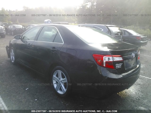 4T1BF1FK6EU740654 - 2014 TOYOTA CAMRY L/SE/LE/XLE Qara foto 3