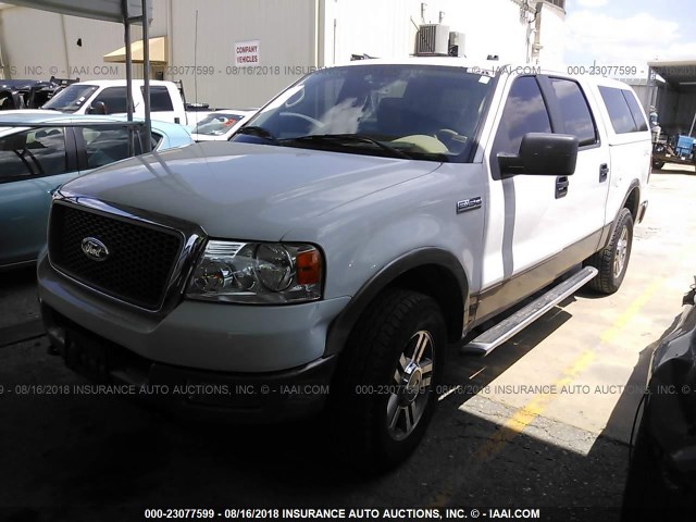 1FTPW14505FA16938 - 2005 FORD F150 SUPERCREW WHITE photo 2