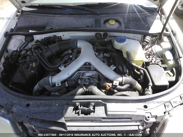 WAUED64B01N142214 - 2001 AUDI A6 2.7T QUATTRO WHITE photo 10