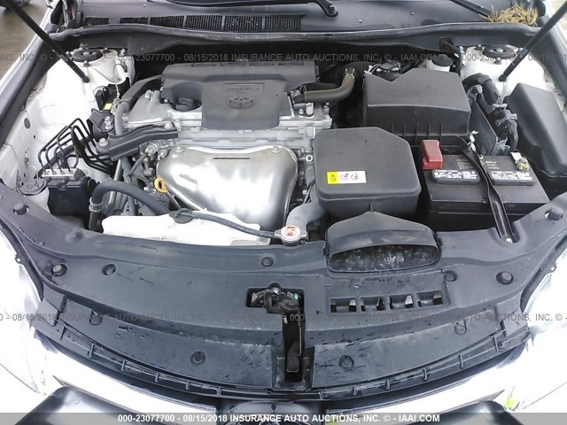 4T1BF1FK1HU420162 - 2017 TOYOTA CAMRY LE/XLE/SE/XSE 白色 照片 10