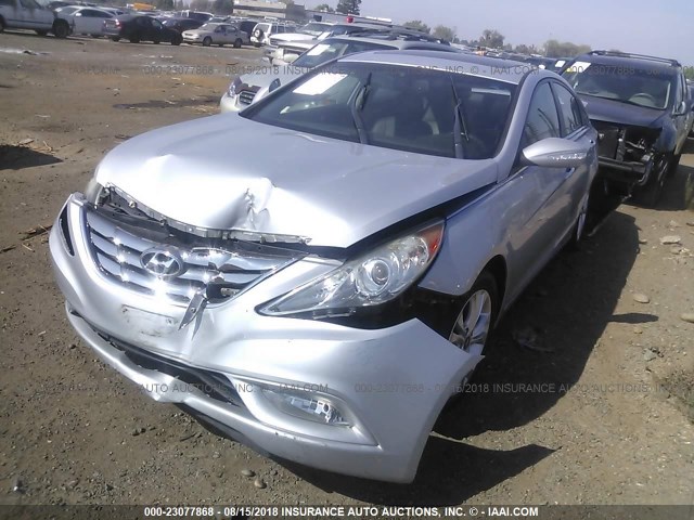 5NPEC4AC6BH226417 - 2011 HYUNDAI SONATA SE/LIMITED SILVER photo 2