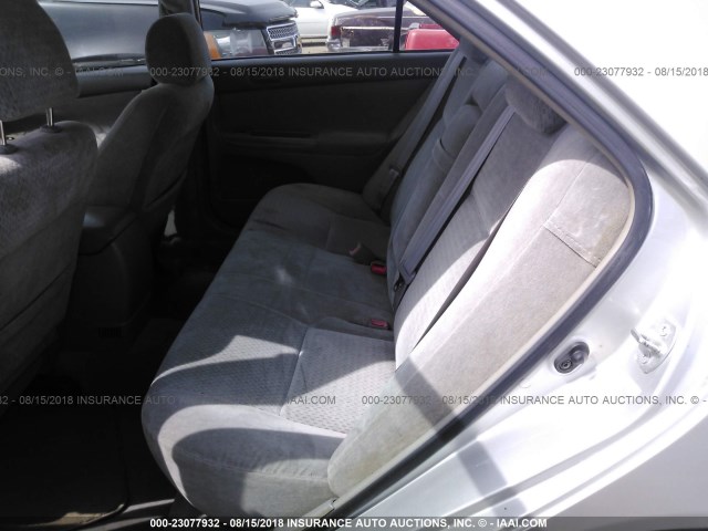 4T1BE32K32U562749 - 2002 TOYOTA CAMRY LE/XLE/SE 银色 照片 8