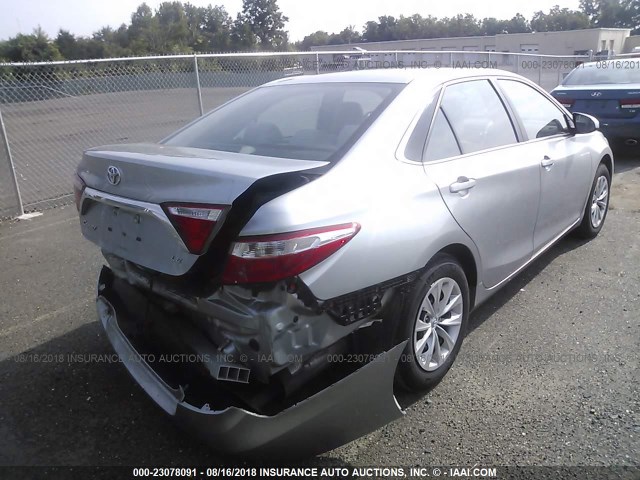 4T4BF1FK0FR456475 - 2015 TOYOTA CAMRY LE/XLE/SE/XSE SILVER photo 4