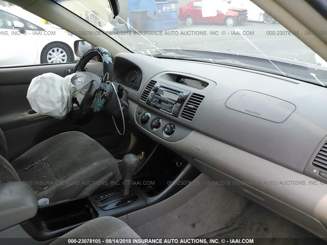 JTDBE32K640279566 - 2004 TOYOTA CAMRY LE/XLE RED photo 5