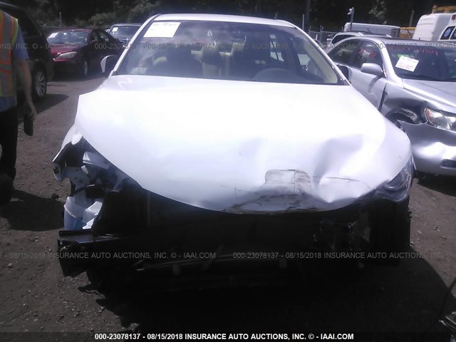 4T1BF1FK3FU924130 - 2015 TOYOTA CAMRY LE/XLE/SE/XSE WHITE photo 6