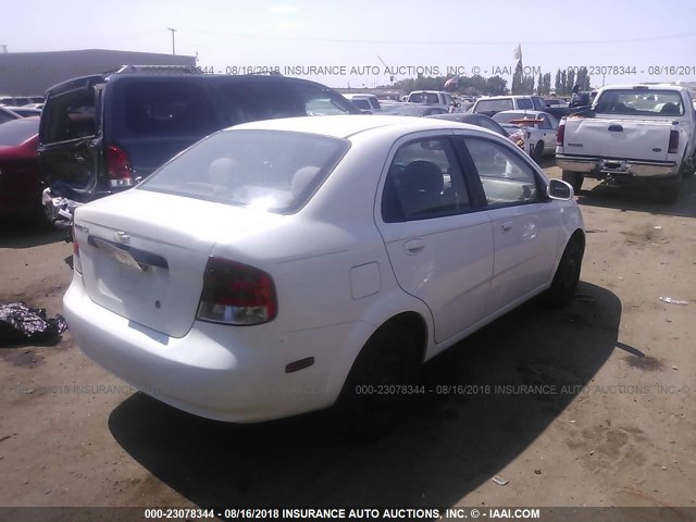 KL1TD52625B336512 - 2005 CHEVROLET AVEO LS WHITE photo 4