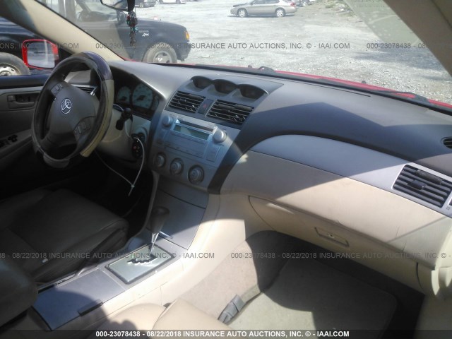 4T1CE38P46U751018 - 2006 TOYOTA CAMRY SOLARA SE/SLE წითელი ფოტო 5