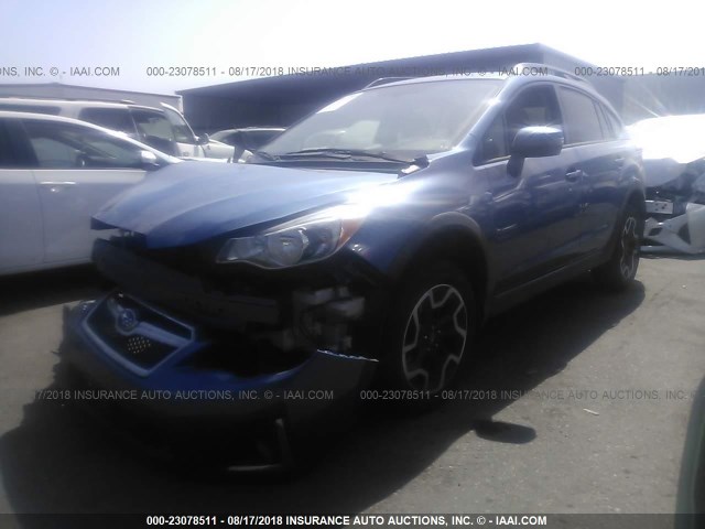 JF2GPAKC1HH256122 - 2017 SUBARU CROSSTREK LIMITED BLUE photo 2