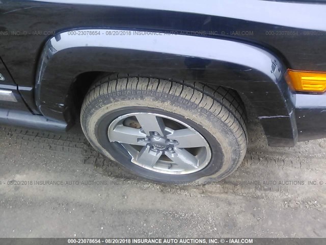 1J8HG48K16C258717 - 2006 JEEP COMMANDER BLACK photo 6