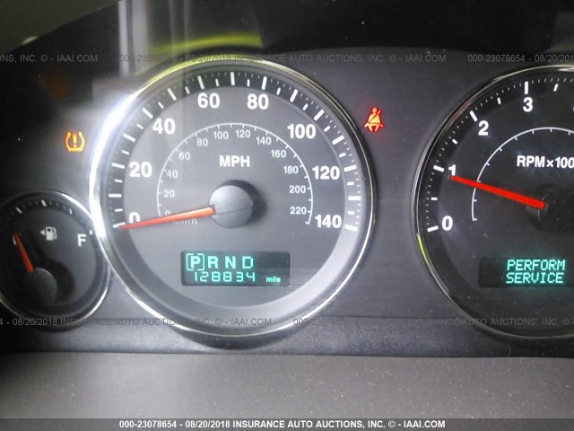 1J8HG48K16C258717 - 2006 JEEP COMMANDER BLACK photo 7