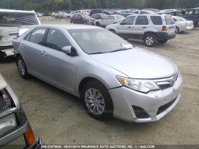 4T1BF1FK5EU394337 - 2014 TOYOTA CAMRY L/SE/LE/XLE 银色 照片 1