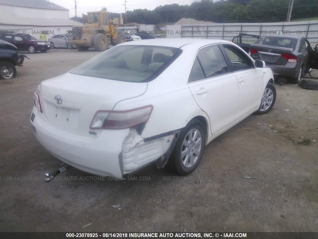 JTNBB46K673016517 - 2007 TOYOTA CAMRY NEW GENERAT HYBRID WHITE photo 4