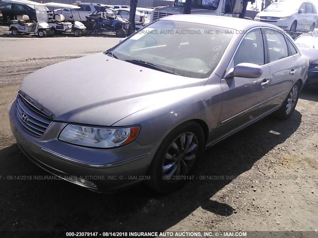 KMHFC46F26A056041 - 2006 HYUNDAI AZERA SE/LIMITED SILVER photo 2