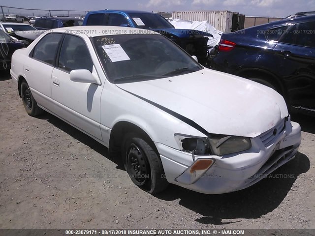 JT2BG22K3X0275914 - 1999 TOYOTA CAMRY LE/XLE 白色 照片 1