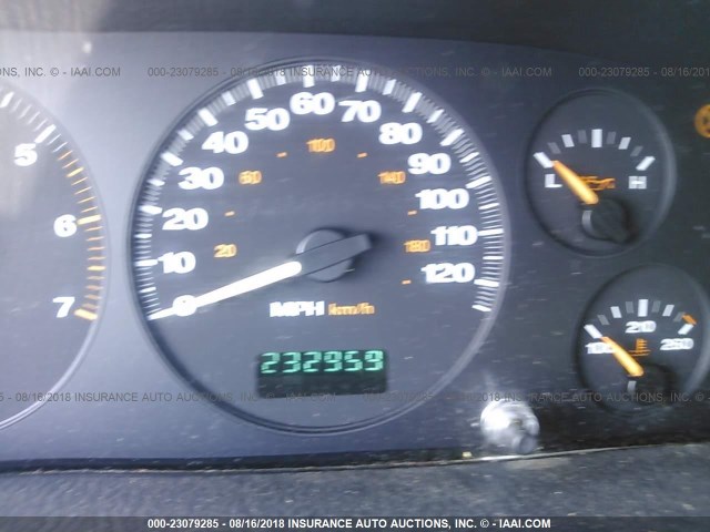 1J8GX48S94C412311 - 2004 JEEP GRAND CHEROKEE LAREDO/COLUMBIA/FREEDOM ვერცხლისფერი ფოტო 7