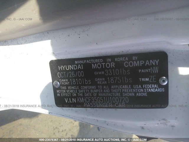 KMHCF35G51U100720 - 2001 HYUNDAI ACCENT WHITE photo 9