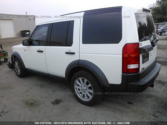 SALAE25498A459040 - 2008 LAND ROVER LR3 SE WHITE photo 3