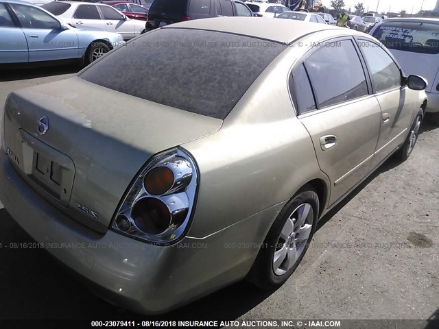 1N4AL11D72C252242 - 2002 NISSAN ALTIMA S/SL GOLD photo 4