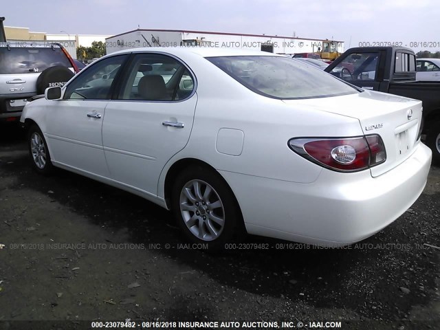 JTHBA30GX45048987 - 2004 LEXUS ES 330 WHITE photo 3