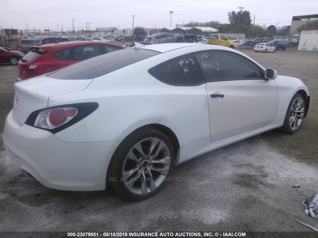 KMHHU6KJ5FU126447 - 2015 HYUNDAI GENESIS COUPE 3.8L/3.8 R-SPEC/3.8 ULT WHITE photo 4