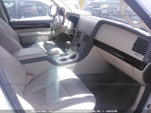 5LMEU68H34ZJ22871 - 2004 LINCOLN AVIATOR WHITE photo 5