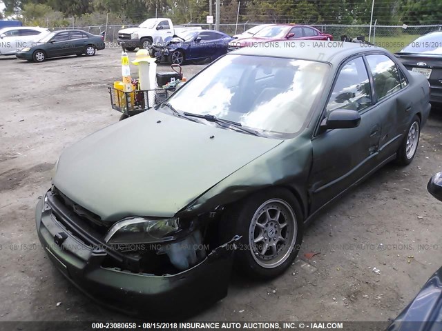 1HGCG5644WA244531 - 1998 HONDA ACCORD LX GREEN photo 2