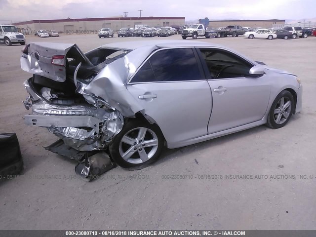 4T1BF1FKXCU590299 - 2012 TOYOTA CAMRY SE/LE/XLE 银色 照片 4