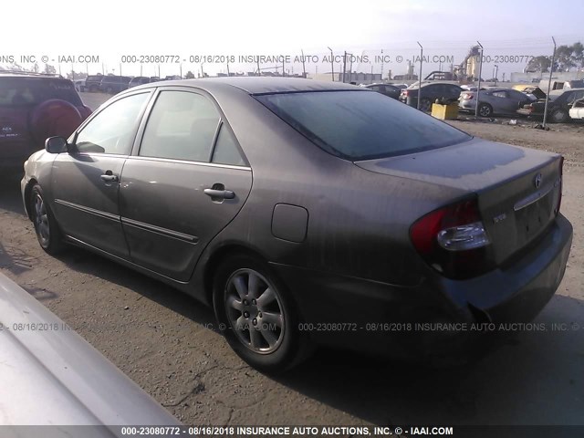 4T1BF30K42U532353 - 2002 TOYOTA CAMRY LE/XLE/SE Boz foto 3