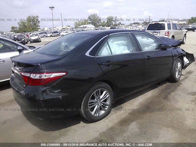 4T1BF1FK3FU880985 - 2015 TOYOTA CAMRY LE/XLE/SE/XSE BLACK photo 4