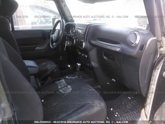 1C4AJWAG7EL304741 - 2014 JEEP WRANGLER SPORT أسود صورة 5