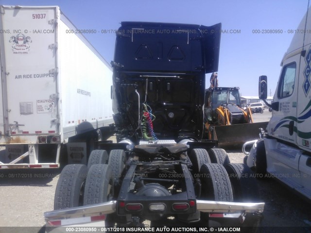 3AKJHHDR4JSJP8785 - 2018 FREIGHTLINER CASCADIA 126  BLACK photo 8