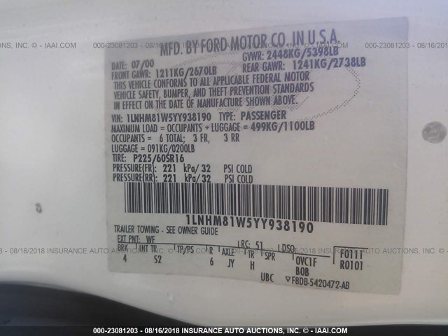 1LNHM81W5YY938190 - 2000 LINCOLN TOWN CAR EXECUTIVE WHITE photo 9