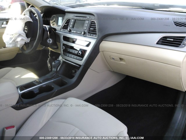 5NPE24AF3FH163957 - 2015 HYUNDAI SONATA SE BLACK photo 5