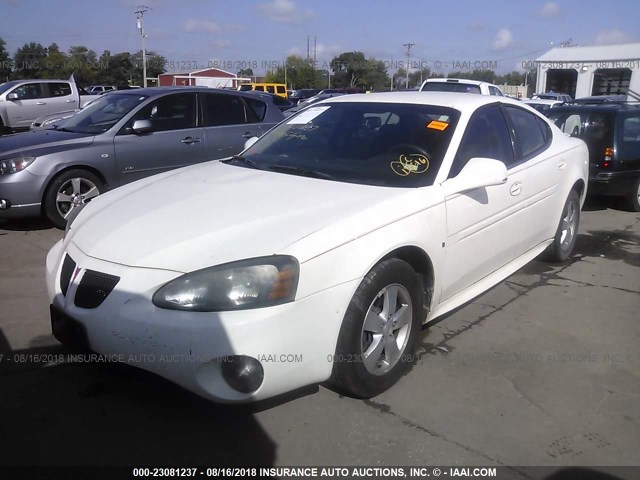 2G2WP552771132673 - 2007 PONTIAC GRAND PRIX WHITE photo 2