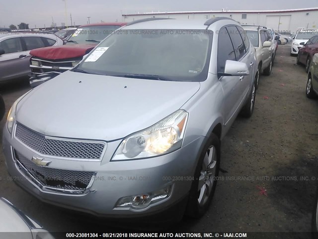 1GNKVLED1BJ296951 - 2011 CHEVROLET TRAVERSE LTZ SILVER photo 2