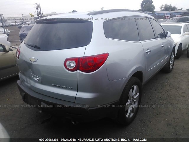 1GNKVLED1BJ296951 - 2011 CHEVROLET TRAVERSE LTZ SILVER photo 4