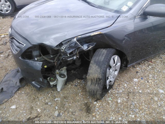 4T4BF3EK4BR093637 - 2011 TOYOTA CAMRY SE/LE/XLE 灰色 照片 6