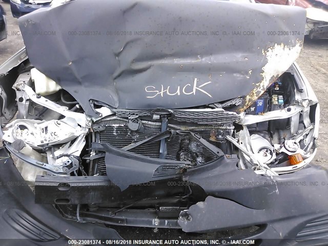 4T1BE32K04U791585 - 2004 TOYOTA CAMRY LE/XLE/SE 奶油色 照片 10