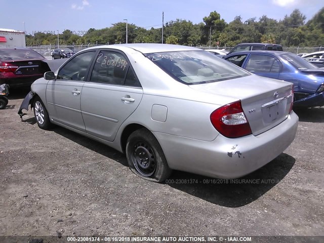 4T1BE32K04U791585 - 2004 TOYOTA CAMRY LE/XLE/SE 奶油色 照片 3