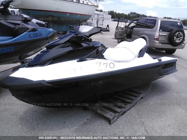 YDV10587D515 - 2015 SEADOO PERSONAL WATERCRAFT  WHITE photo 2