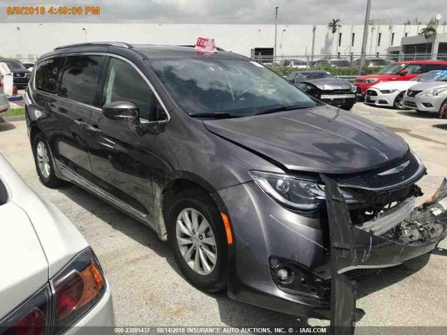 2C4RC1BG1JR210886 - 2018 CHRYSLER PACIFICA TOURING L GRAY photo 13