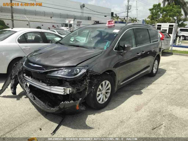 2C4RC1BG1JR210886 - 2018 CHRYSLER PACIFICA TOURING L GRAY photo 16