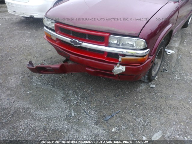 1GCCS1947W8206672 - 1998 CHEVROLET S TRUCK S10 RED photo 6
