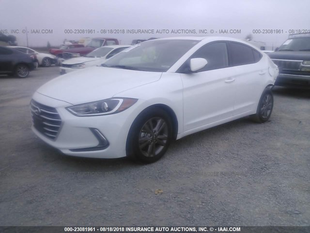 5NPD84LF5JH240117 - 2018 HYUNDAI ELANTRA SEL/VALUE/LIMITED WHITE photo 2