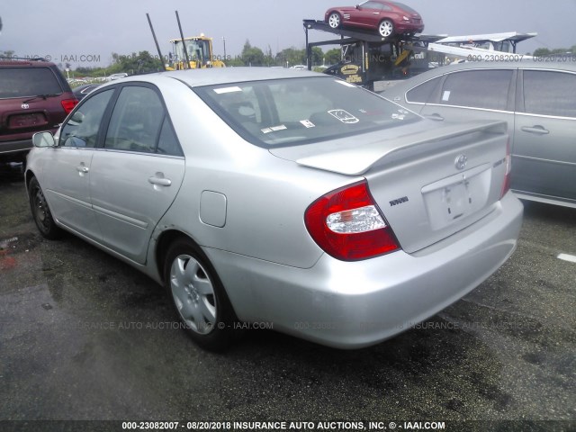 4T1BE32K03U198307 - 2003 TOYOTA CAMRY LE/XLE/SE Gümüş foto 3