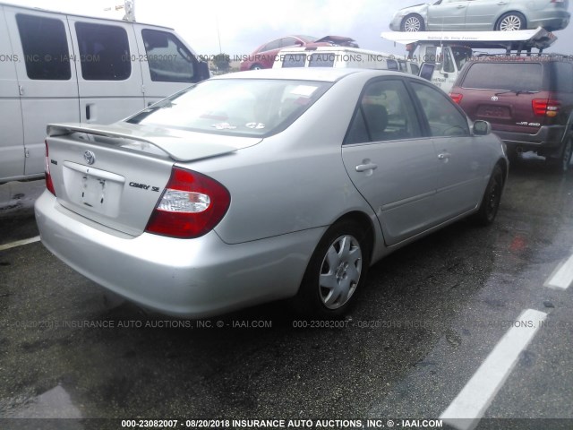 4T1BE32K03U198307 - 2003 TOYOTA CAMRY LE/XLE/SE Gümüş foto 4